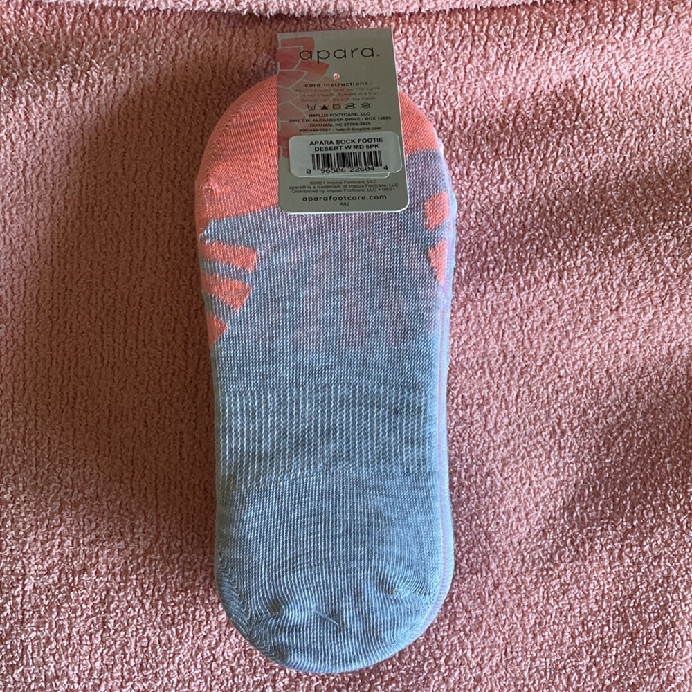 NWT 6 Pack Sneaker Socks - Picture 4 of 4